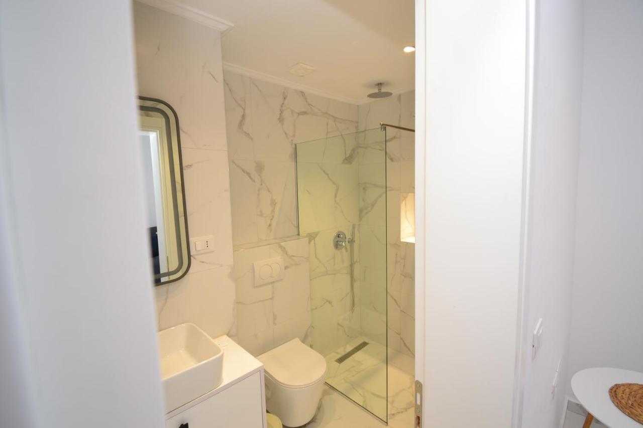 E&L Luxury Apartments Sarandë Eksteriør bilde